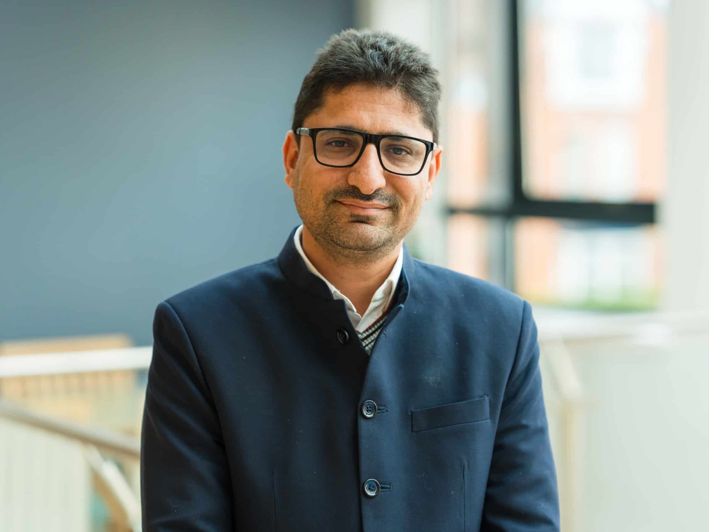 Dr Ikolq Ahmed